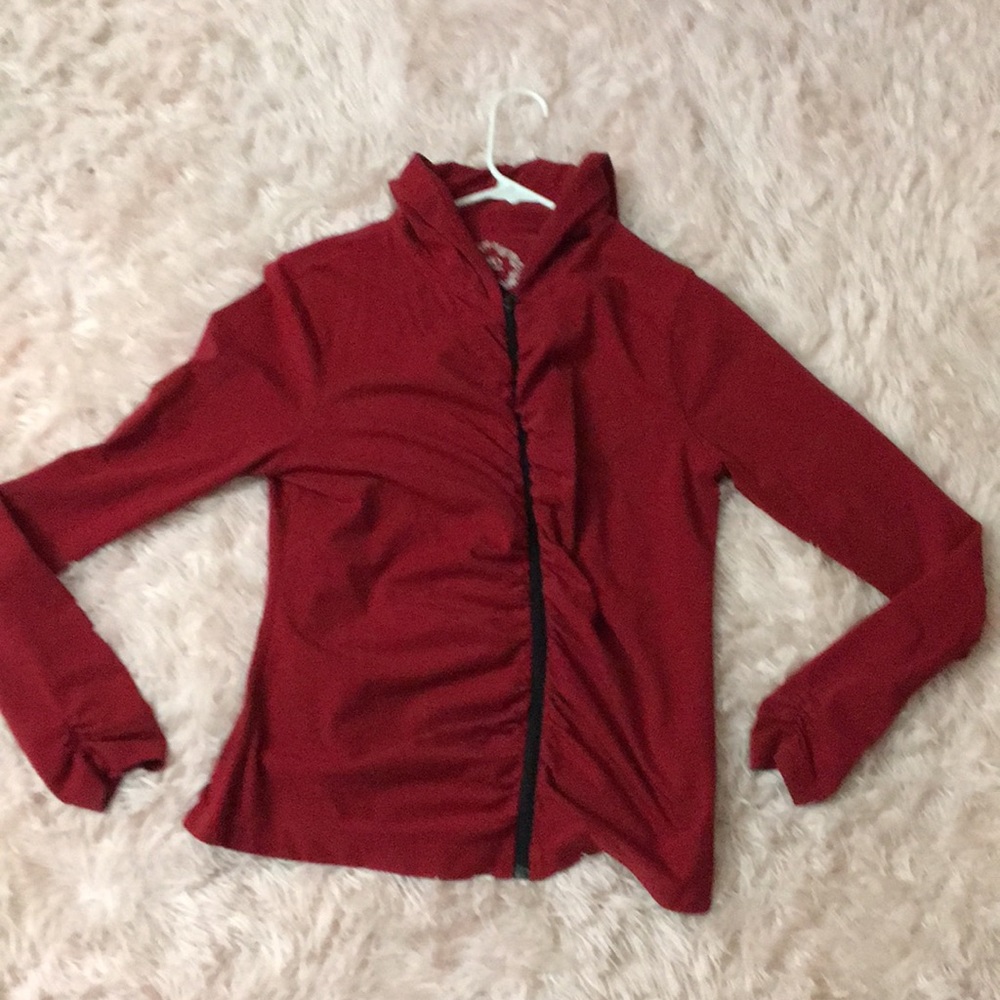 🎈 $5 in bundle - very cute red hoodie lightweight